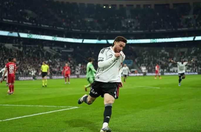 Orkun Kökçü son 10 maçta 7 gol attı
