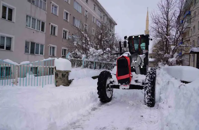 Palandöken Belediyesi karla mücadelede sahada

