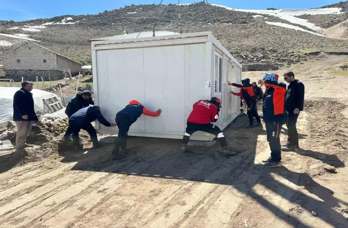Patnos’ta deprem sonrası barınma ihtiyacı karşılandı
