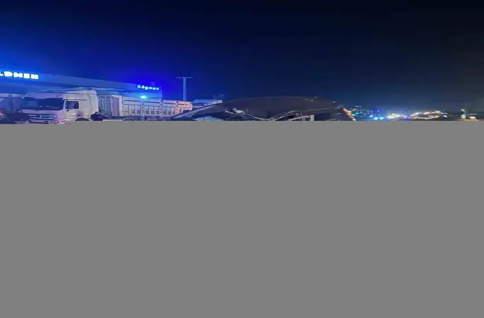 Payas’ta refüje çıkan otomobilin sürücüsü yaralandı
