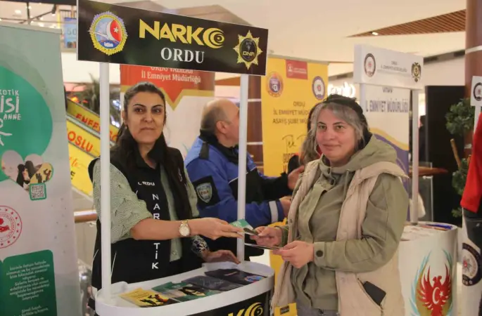 Polis, vatandaşı bilgilendirdi
