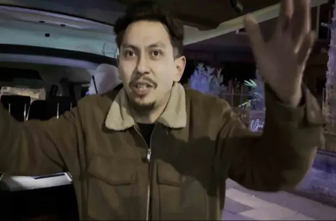 Polise zor anlar yaşattı, gazeteciyi görünce "Çekin beni" dedi
