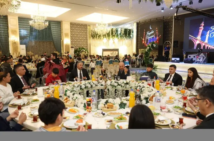 Pursaklar Belediyesi, yetim ve öksüz çocuklarla aynı sofrada
