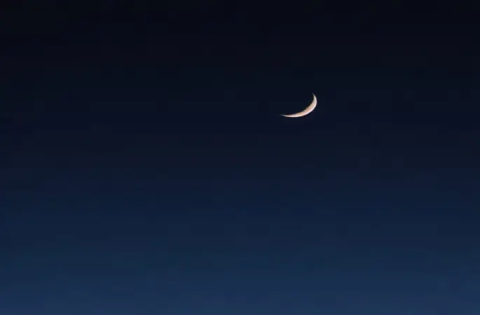 Ramazan’ın ilk iftarında Tekirdağ semalarında hilal güzelliği
