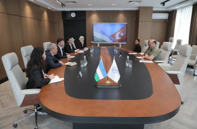 Rektör Hacımüftüoğlu’ndan Özbekistan’da kritik ilaç zirvesi
