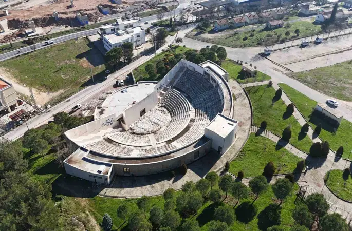 Şadan Gökovalı Açık Hava Tiyatrosu çağdaş bir yapıya kavuşuyor
