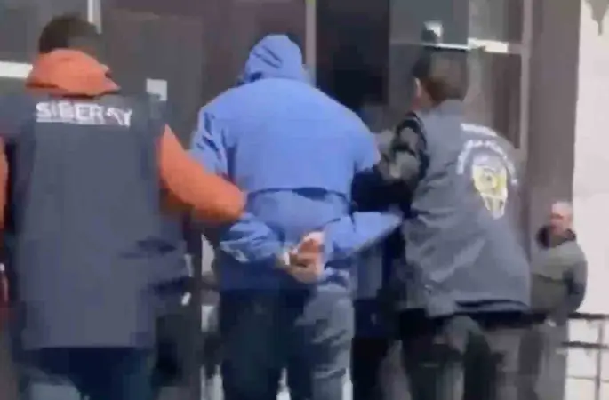 Sahte ilanlarla vatandaşları milyonlarca lira dolandıran 7 şüpheli yakalandı
