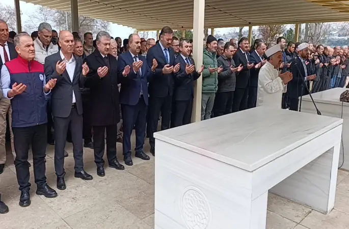 Saldırılarda hayatını kaybedenler için gıyabi cenaze namazı kılındı
