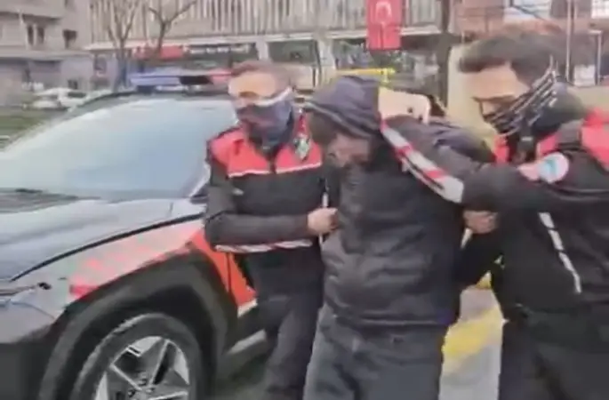 Samsun’da 10 yıl hapis cezasıyla aranan hükümlü yakalandı
