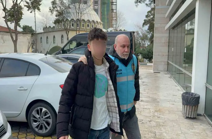 Samsun’da fırında 2 kişiyi bıçaklayan çocuk adliyeye sevk edildi
