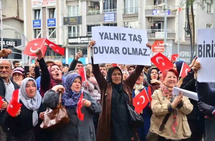 Samsun’da idari yapı değişikliği tepki gördü
