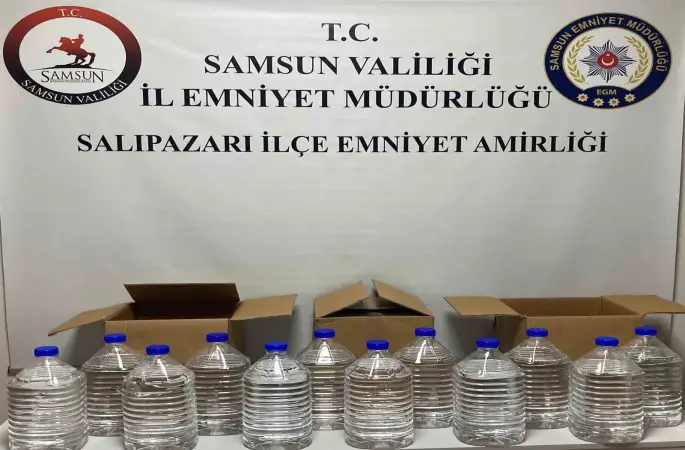 Samsun’da kaçak alkol operasyonu: 60 litre etil alkol ele geçirildi
