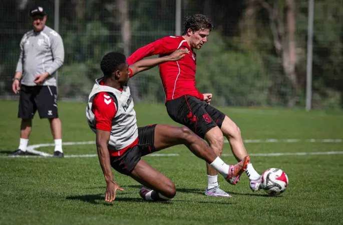 Samsunspor, Fenerbahçe deplasmanında puan peşinde
