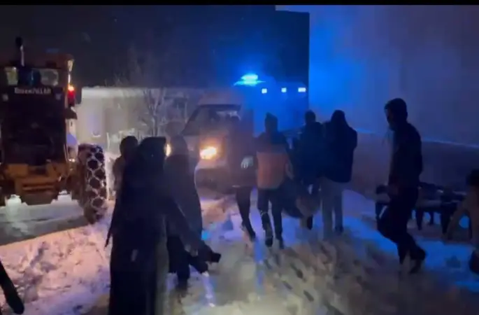 Sancısı tutan hamile kadın için ekipler seferber oldu
