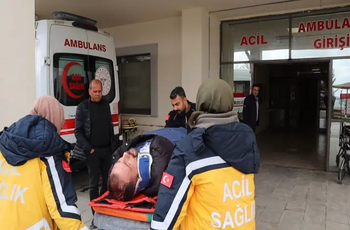 Şarampole yuvarlanan aracın sürücüsü yaralandı
