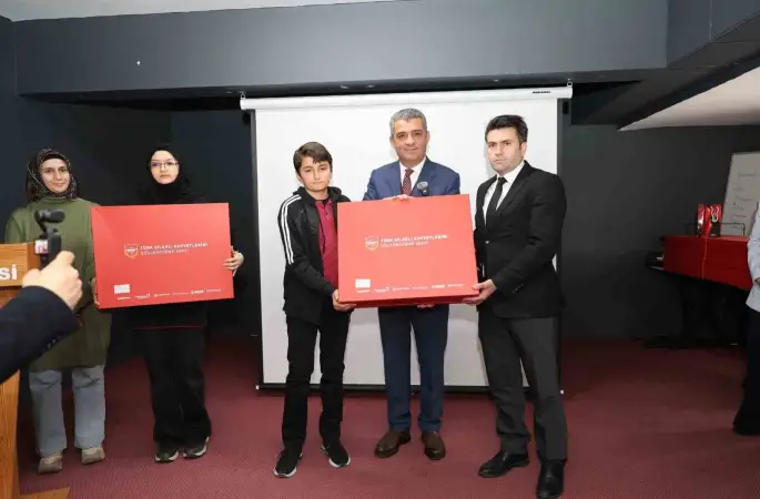 Savunmadan sanata: Genç tasarımlar ödül töreni
