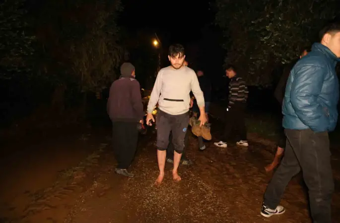 Sel felaketini yaşayanlar o anları anlattı: "Her şey bir saatte oldu"
