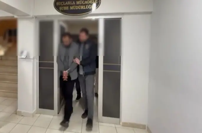 Siber polisten Sakarya merkezli 3 ilde milyonluk ’ikinci el’ operasyonu: 6 tutuklama
