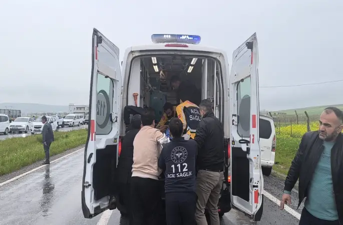 Siirt’te otomobil ile kamyonet çarpıştı: 2 ölü, 3 ağır yaralı
