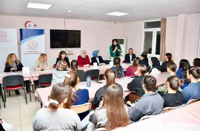 Silifke’de cumhuriyet savcıları öğrencilerle iftarda buluştu
