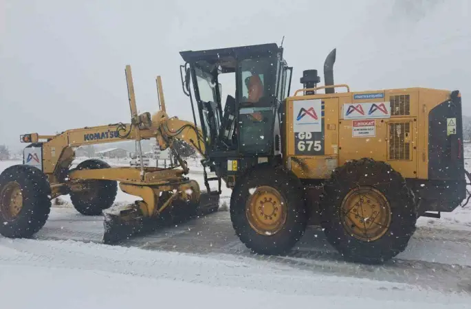 Silifke’nin kırsalında karla mücadele
