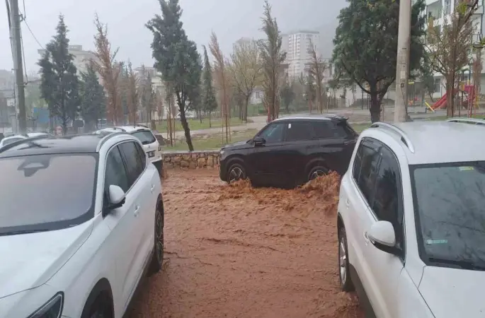 Silvan’ı sel vurdu
