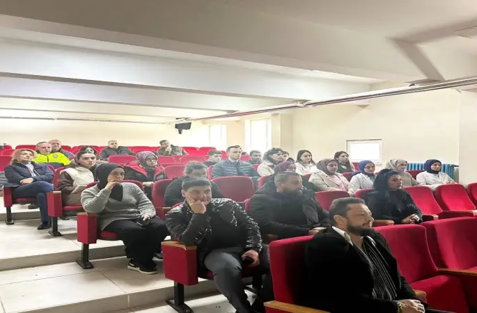 Sinop’ta narkotik ekiplerinden velilere "zehir" eğitimi
