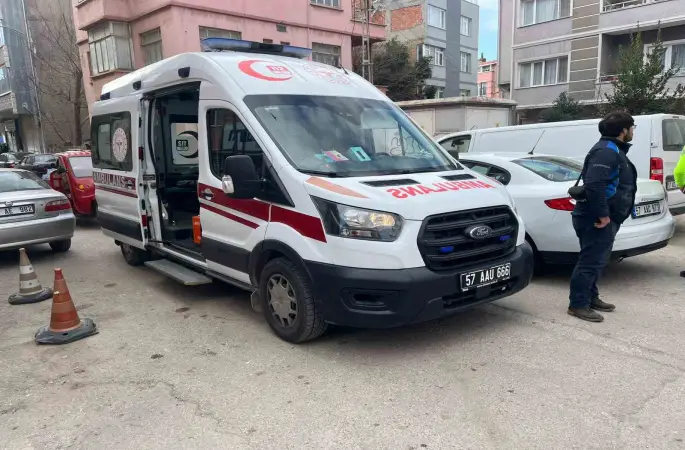Sinop’ta otomobiller çarpıştı: 3 yaralı
