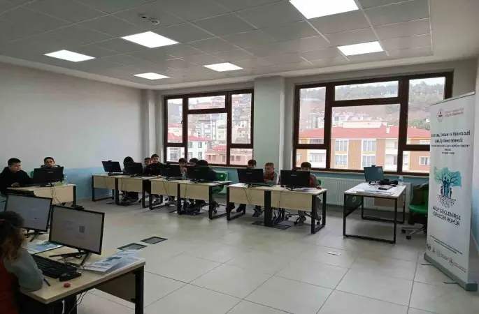 Sinop’ta yapay zekâ temelli eğitim programı
