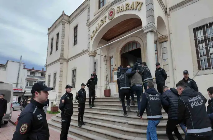 Sinop’ta zehir tacirlerine ağır darbe: 10 tutuklama
