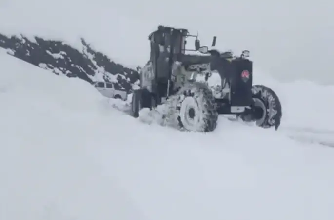 Şırnak’ta ekiplerin kar mesaisi
