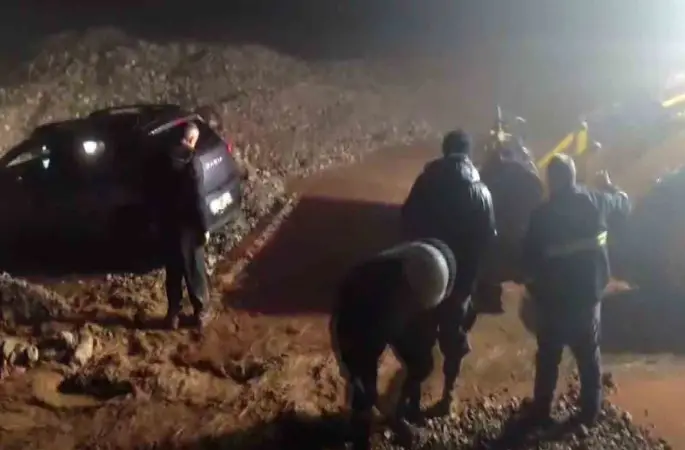 Şırnak’ta fırtına ağılı yıktı: 6 koyun telef oldu
