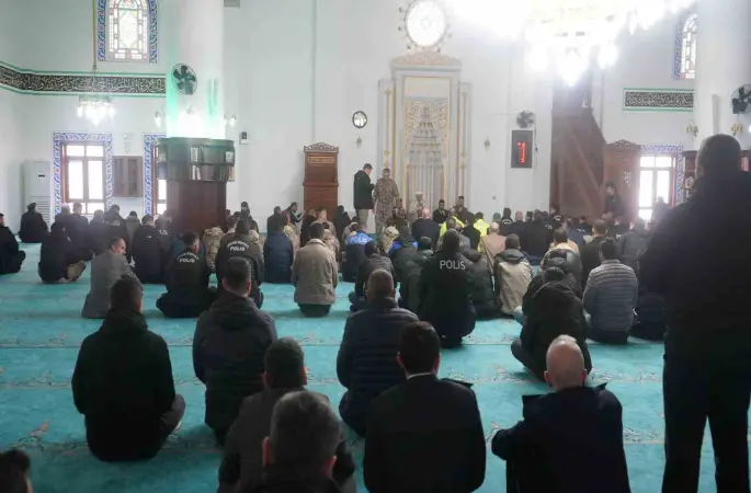 Şırnak’ta şehitler için mevlit okutuldu
