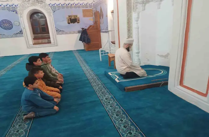 Sivrihisar Kurşunlu Camii’nde çocuklara örnek teşvik
