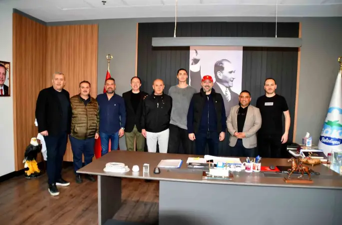 Söke 1970’den Süper Lig’e transfer olan Dağbaşı’na Başkan Arıkan’dan tebrik
