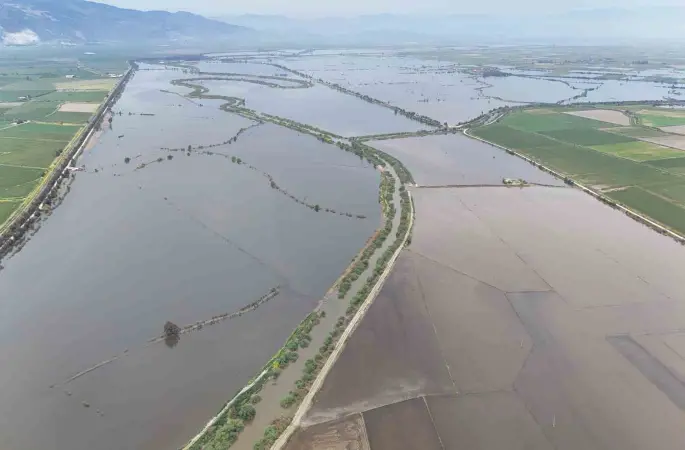 Söke’deki taşkının izleri havadan görüntülendi
