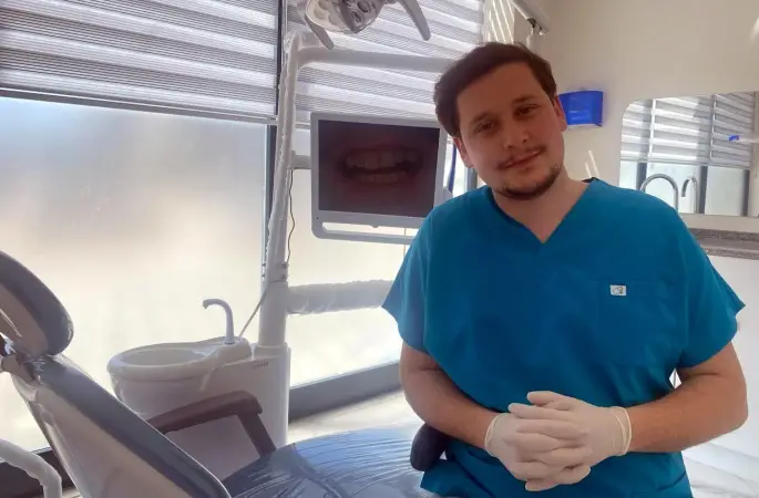 Sosyal medya üzerinde satılan diş parlatıcı ve benzeri ürünlere inanmayın
