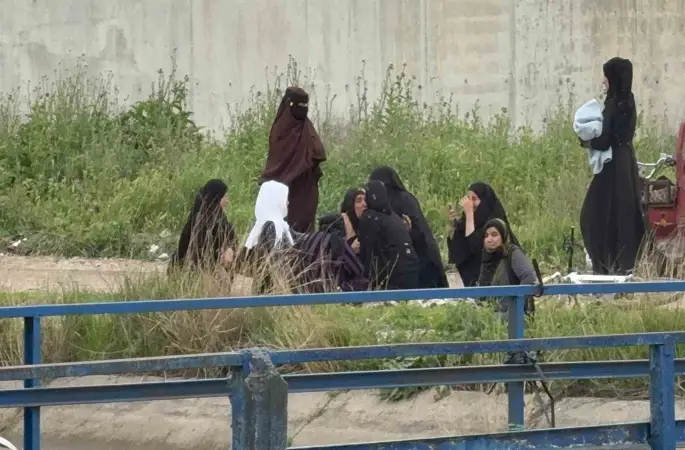 Sulama kanalına giren çocuk kayboldu, yakınları gözyaşı döktü
