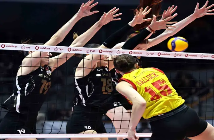Sultanlar Ligi: Göztepe Voleybol: 1- V. Bank: 3
