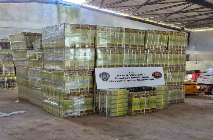 Tağşiş yağ dolumunda kullanılan 2 bin teneke ele geçirildi
