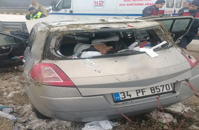 Takla atan otomobilin sürücüsü yaralandı
