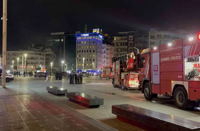 Taksim Metro İstasyonu’nunda yangın paniği
