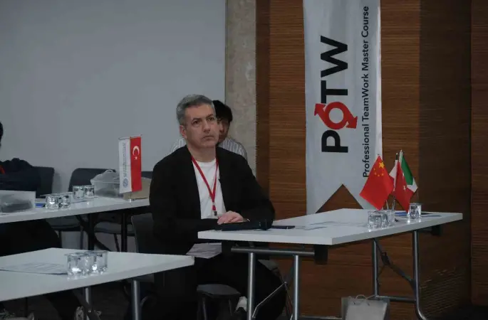 Tam tıkalı damarlar için yeni teknolojiler canlı vakalarla anlatıldı
