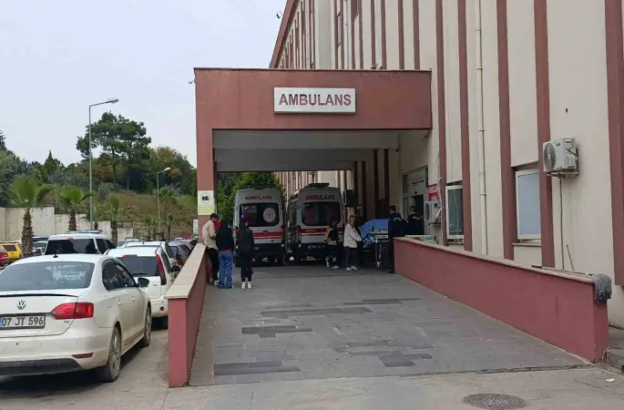 Tarlada görevlileri beklerken kalp krizi geçiren yaşlı adam hayatını kaybetti
