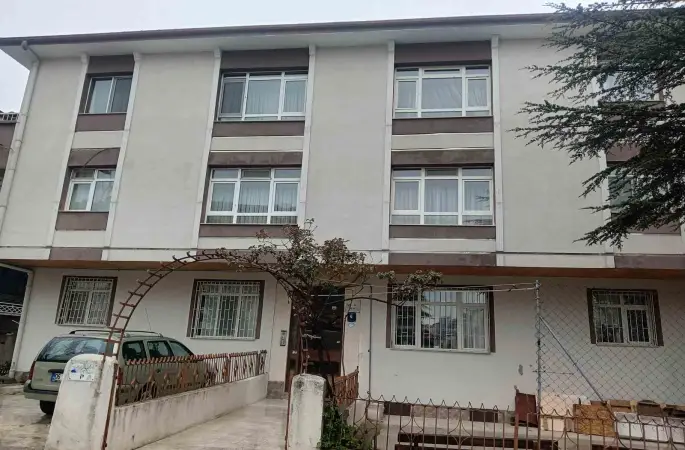 Tartıştığı kız arkadaşını öldürüp intihar etti
