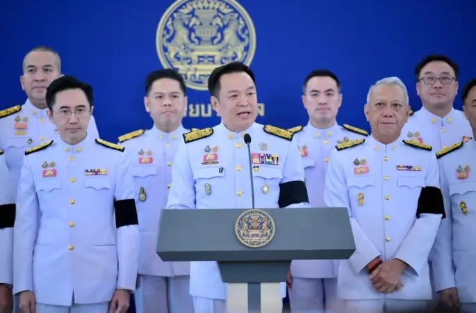 Tayland’da Charnvirakul hükümeti resmen göreve başladı
