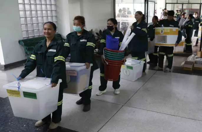 Tayland’da yaklaşık 53 milyon seçmen kritik seçim için sandık başına gidecek
