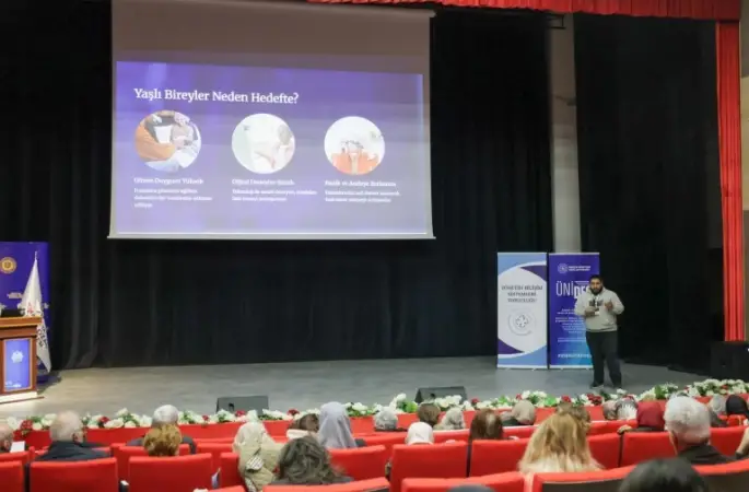 Tazelenme Üniversitesi öğrencilerine siber güvenlik farkındalık eğitimi
