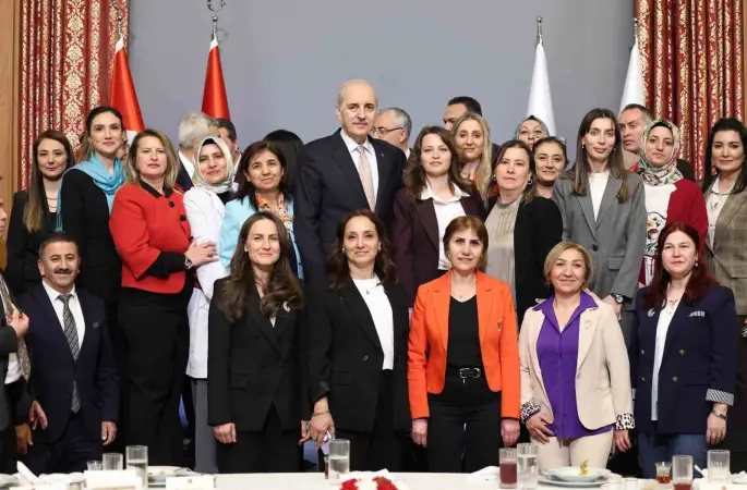 TBMM Başkanı Kurtulmuş: "Birilerinin bölüp parçaladığı bu coğrafyayı derleyip toparlamak bizim milletimize düşer, Türkiye’ye düşer"
