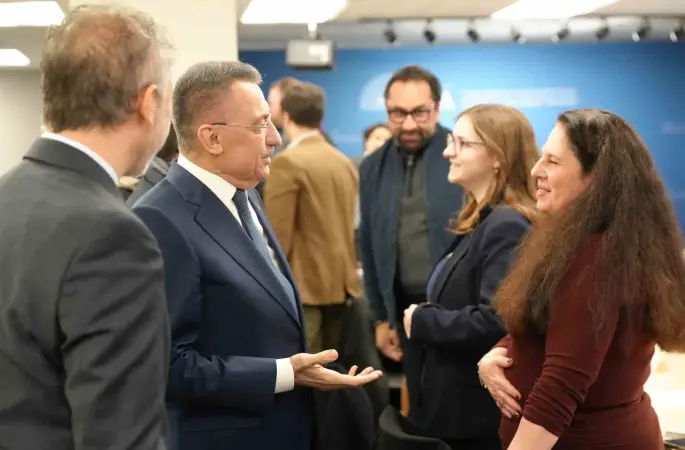 TBMM Dışişleri Komisyonu Başkanı Oktay, ABD’de düşünce kuruluşları uzmanlarıyla bir araya geldi
